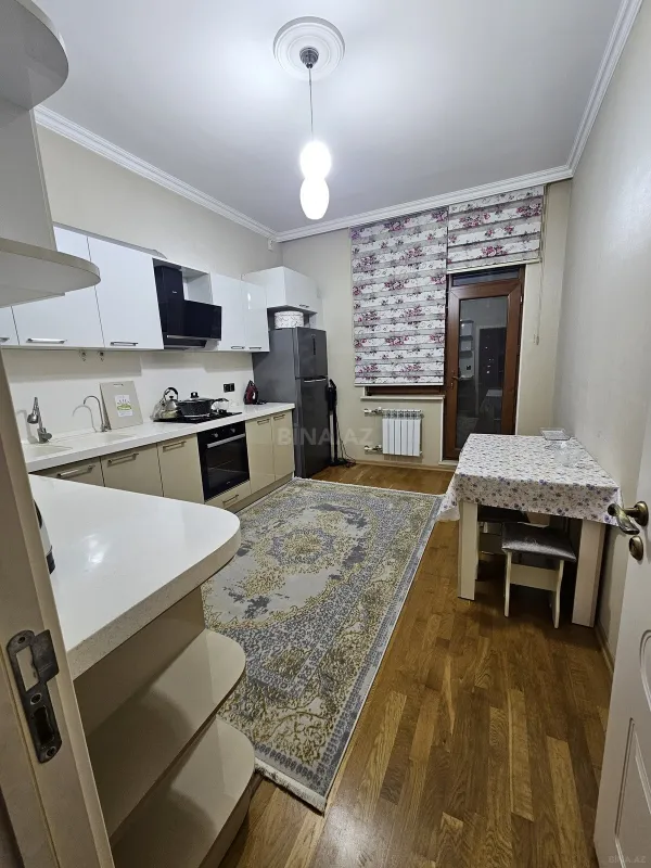Satılır 2 otaqlı mənzil 72 m²