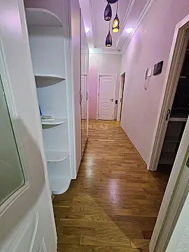 Satılır 2 otaqlı mənzil 72 m²