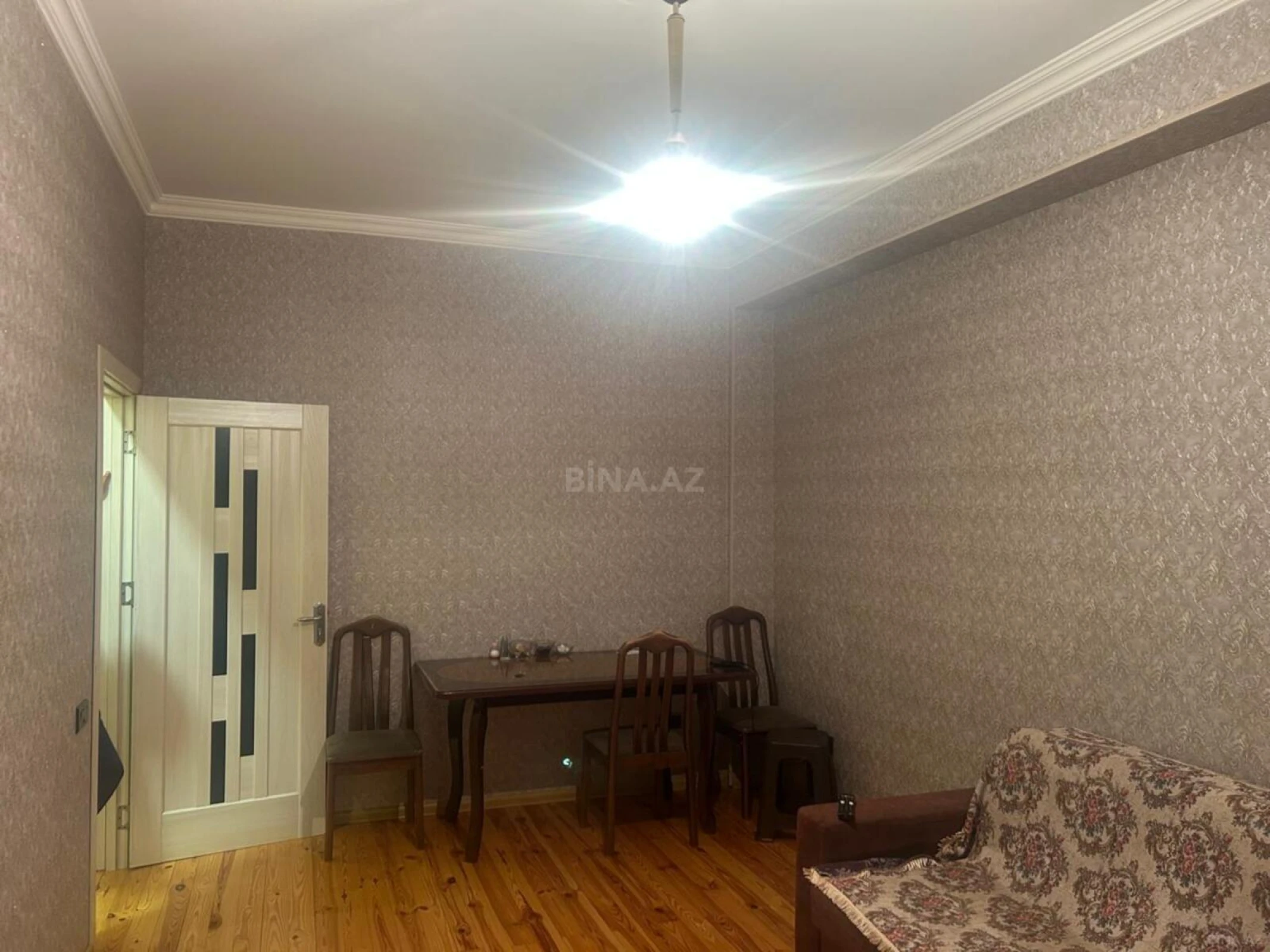 Kirayə verilir 2 otaqlı mənzil 60 m²