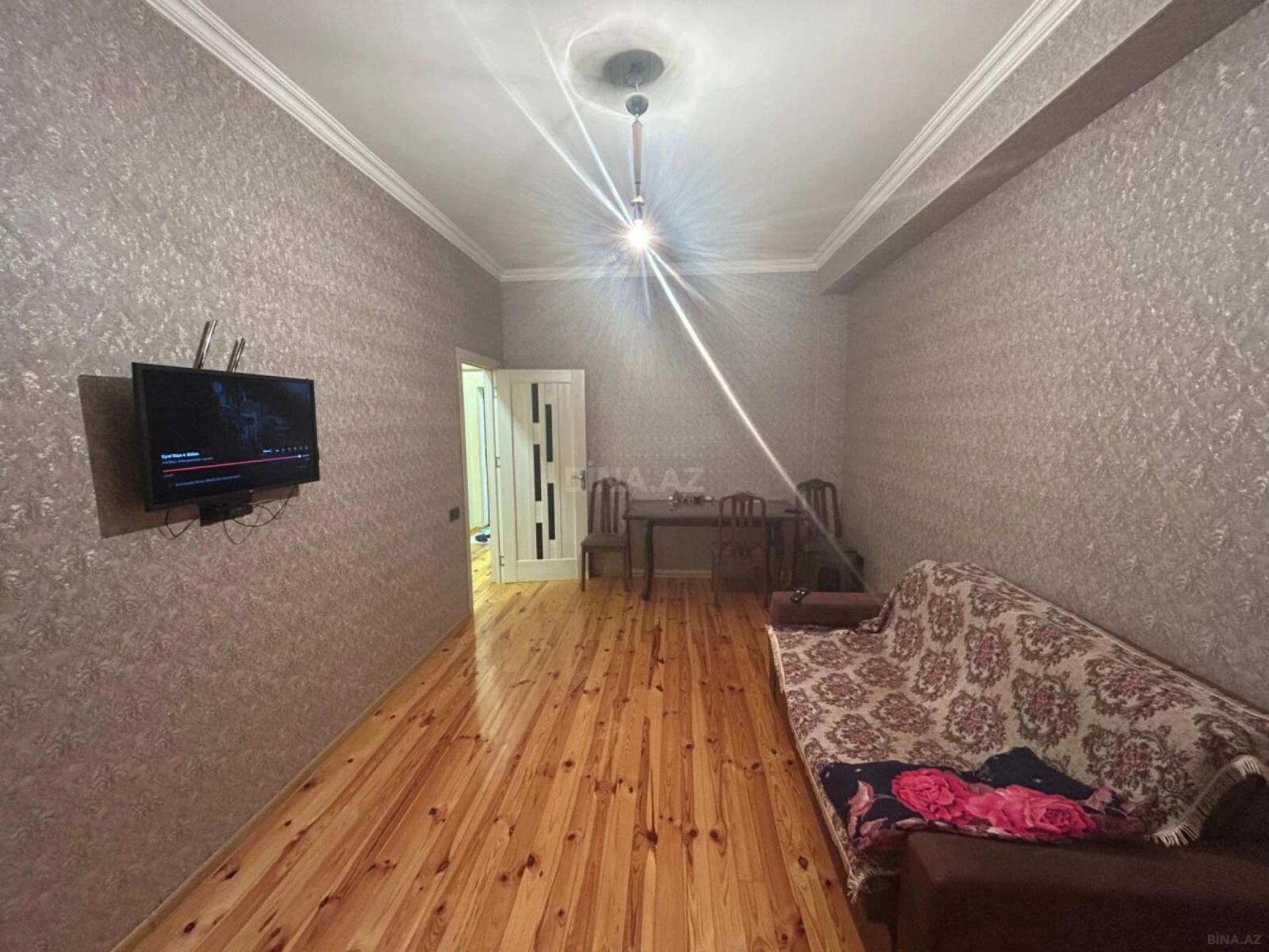 Kirayə verilir 2 otaqlı mənzil 60 m²