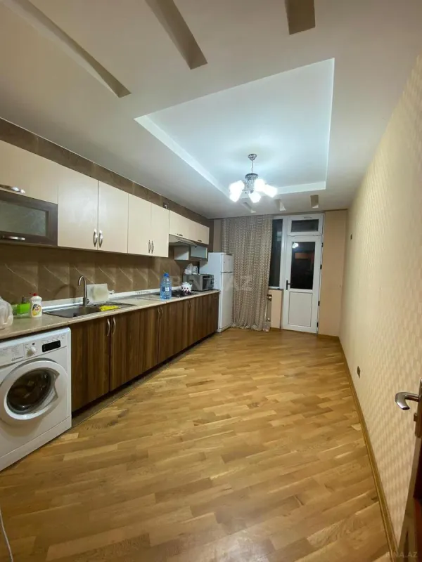 Kirayə verilir 2 otaqlı mənzil 100 m²