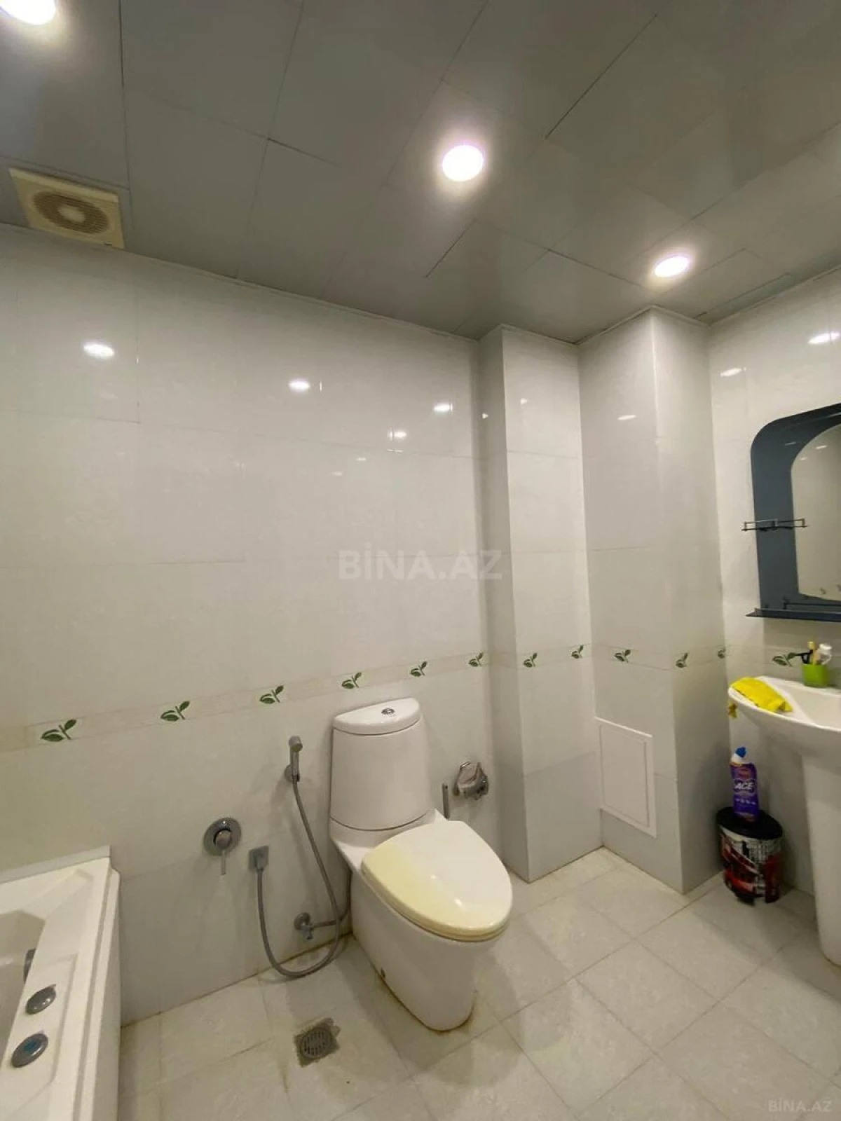 Kirayə verilir 2 otaqlı mənzil 100 m²