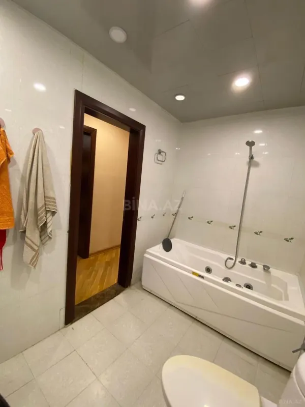 Kirayə verilir 2 otaqlı mənzil 100 m²