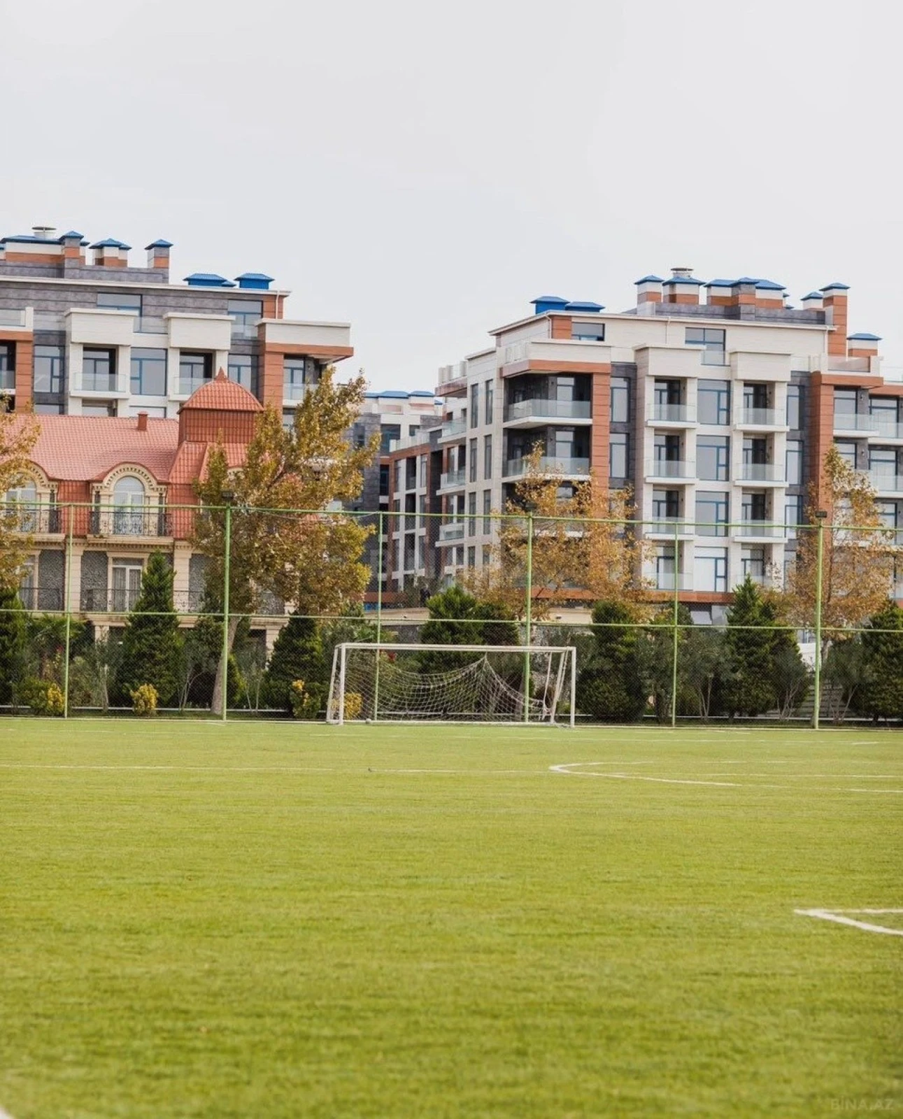 Satılır 7 otaqlı həyət evi 473.3 m²