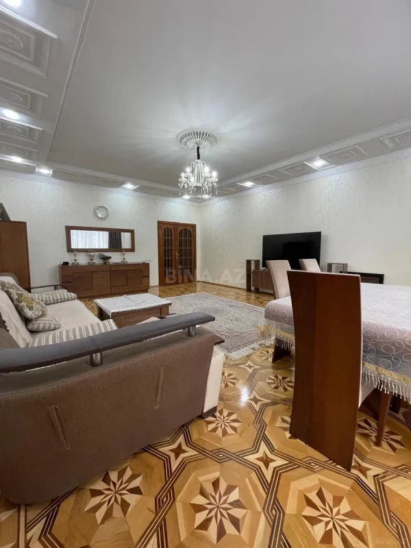Satılır 3 otaqlı mənzil 115 m²