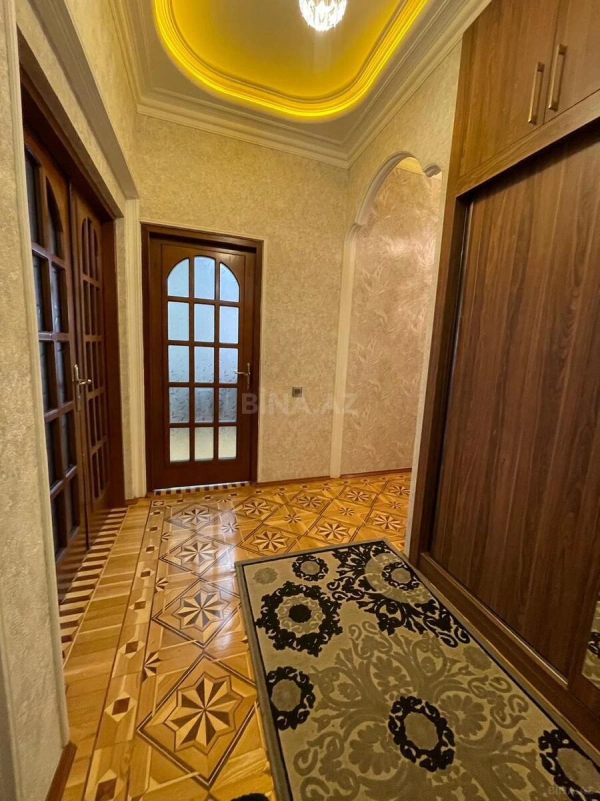 Satılır 3 otaqlı mənzil 115 m²