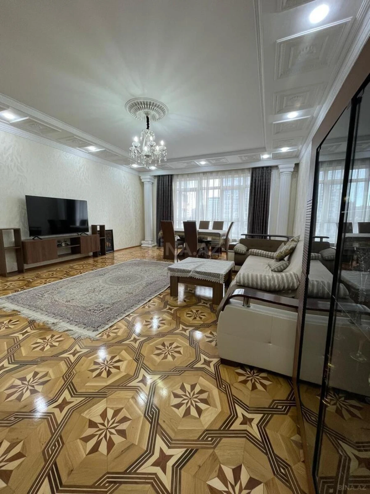 Satılır 3 otaqlı mənzil 115 m²