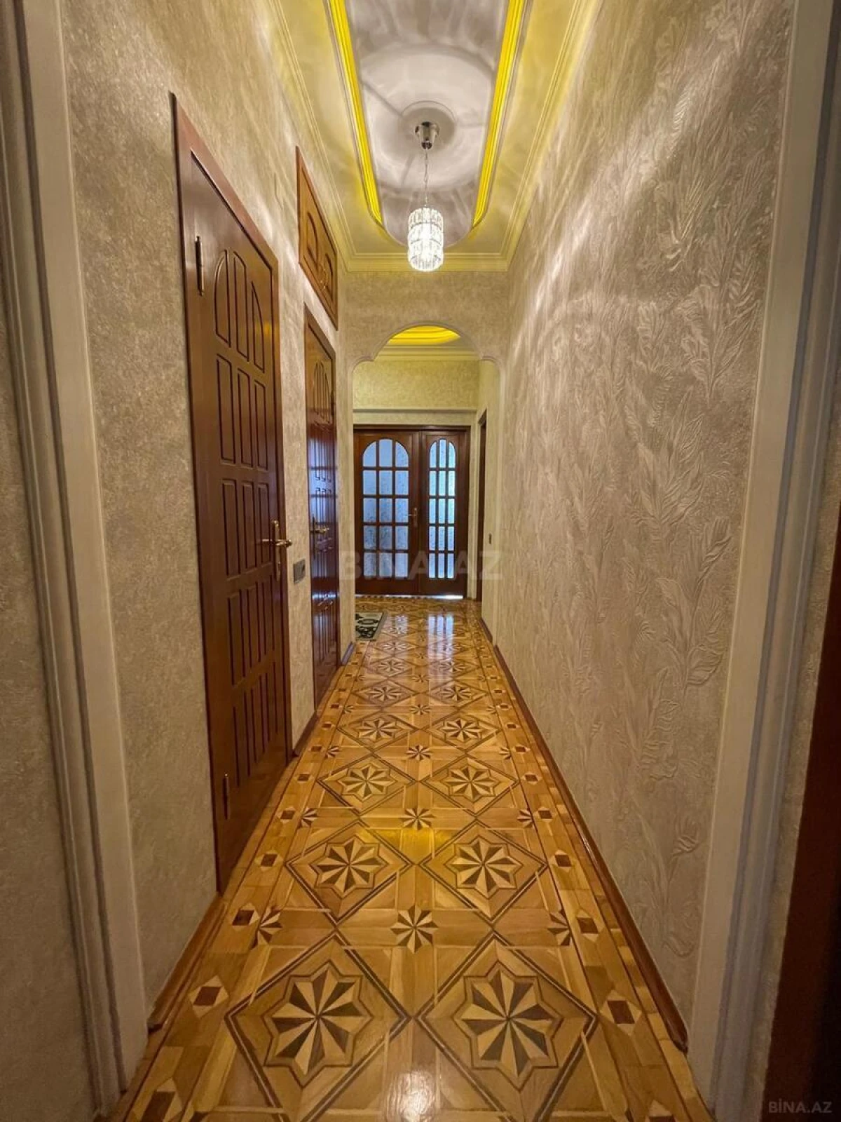 Satılır 3 otaqlı mənzil 115 m²