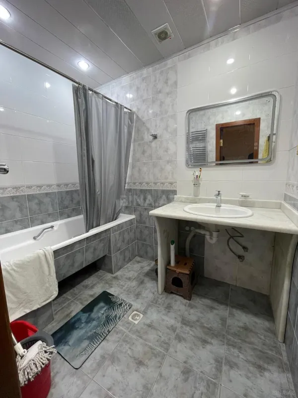 Satılır 3 otaqlı mənzil 115 m²