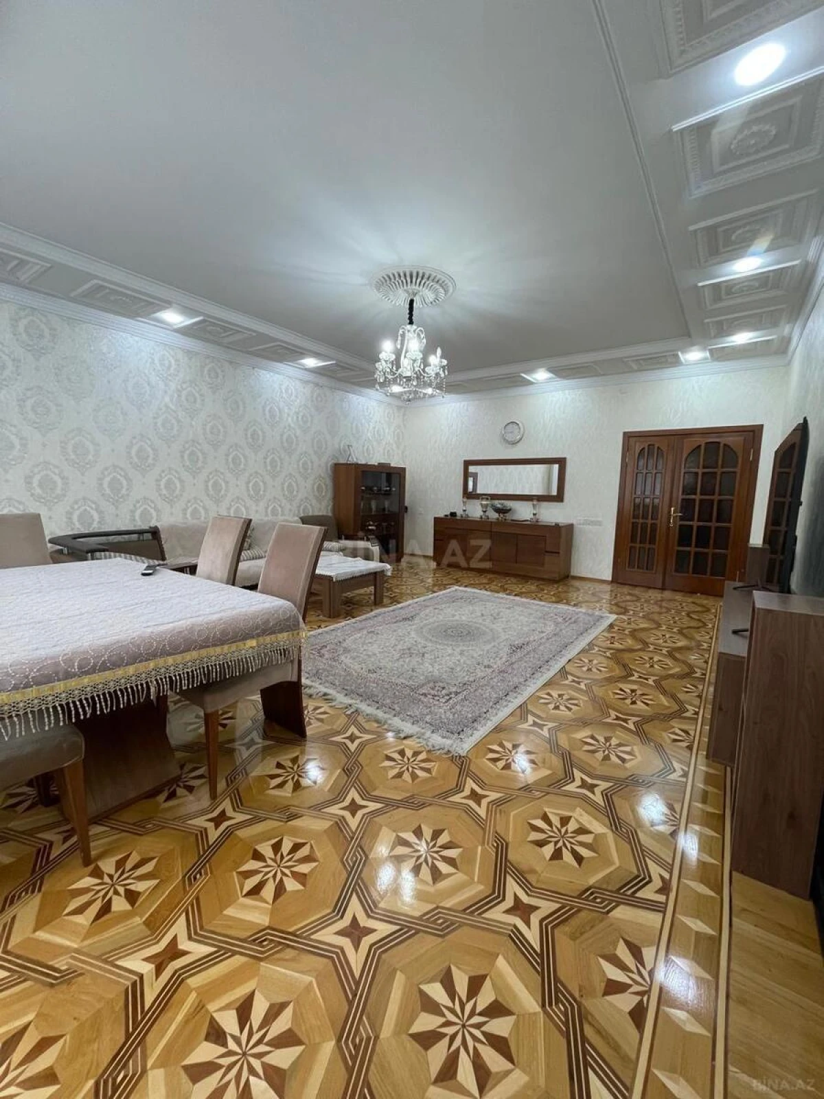 Satılır 3 otaqlı mənzil 115 m²