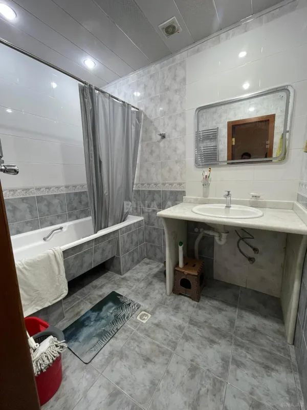Satılır 3 otaqlı mənzil 115 m²