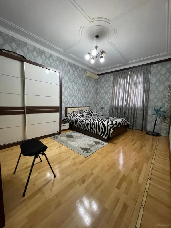 Satılır 3 otaqlı mənzil 115 m²