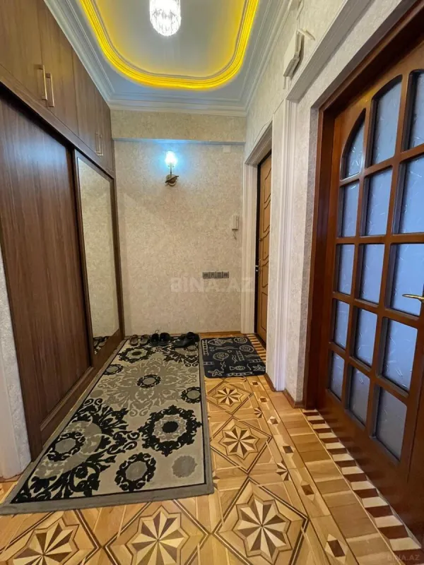 Satılır 3 otaqlı mənzil 115 m²