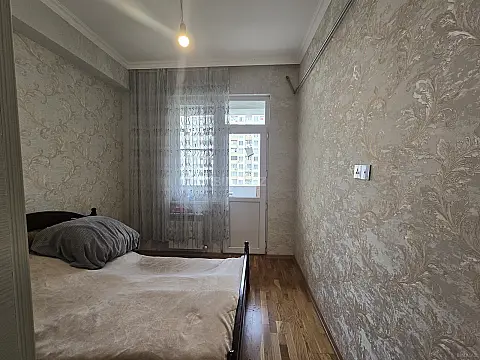 Satılır 2 otaqlı mənzil 45 m²