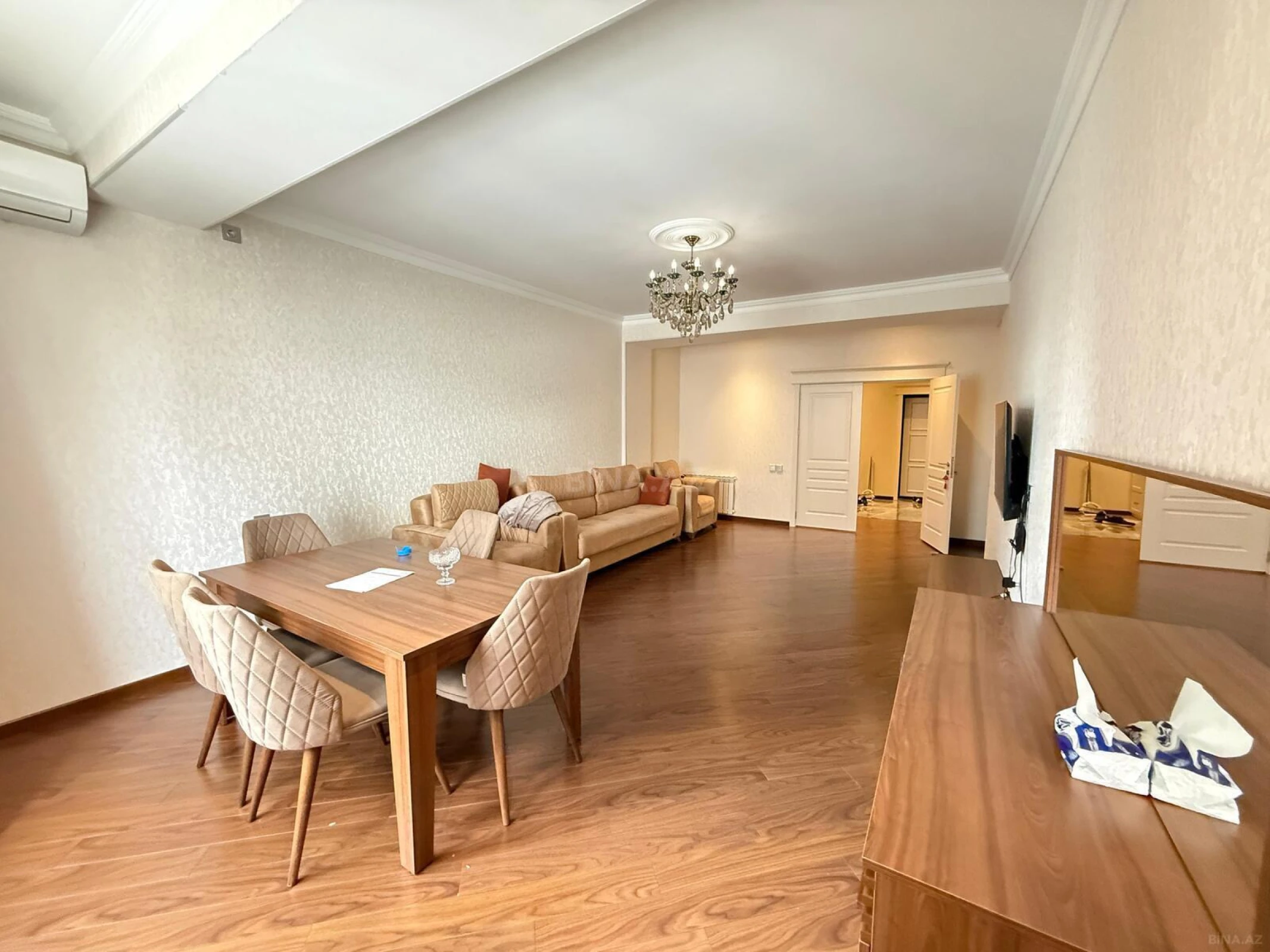 Kirayə verilir 3 otaqlı mənzil 130 m²