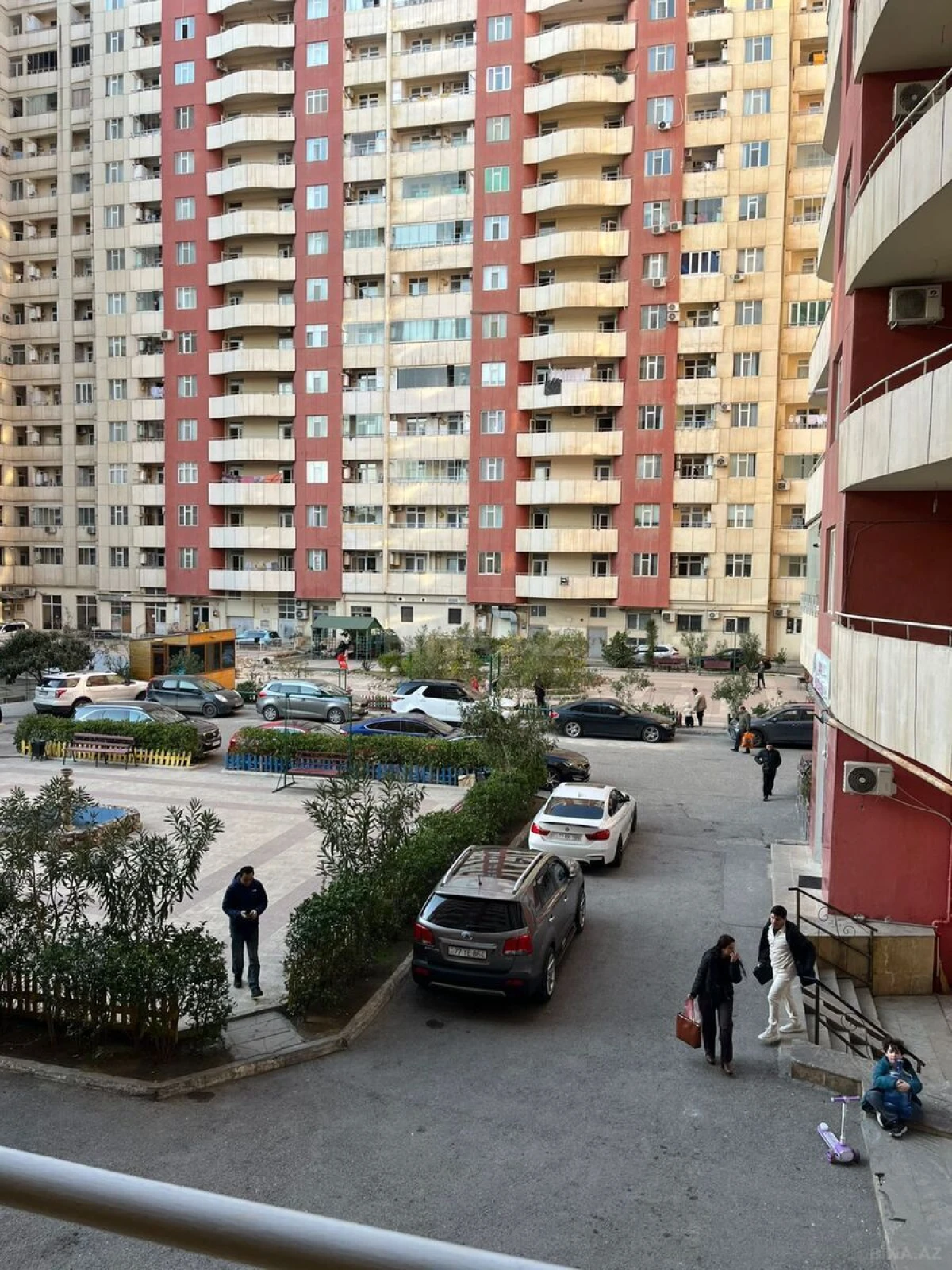 Kirayə verilir 3 otaqlı mənzil 121 m²