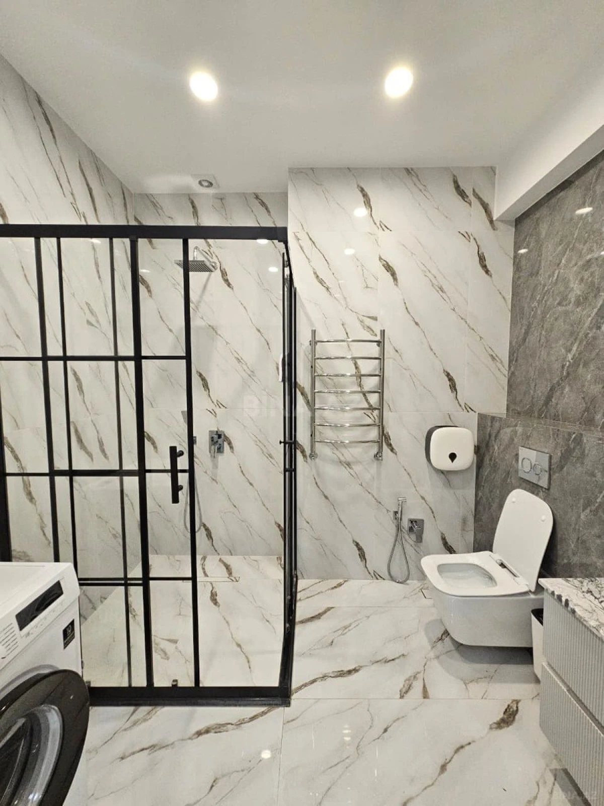 Kirayə verilir 2 otaqlı mənzil 70 m²