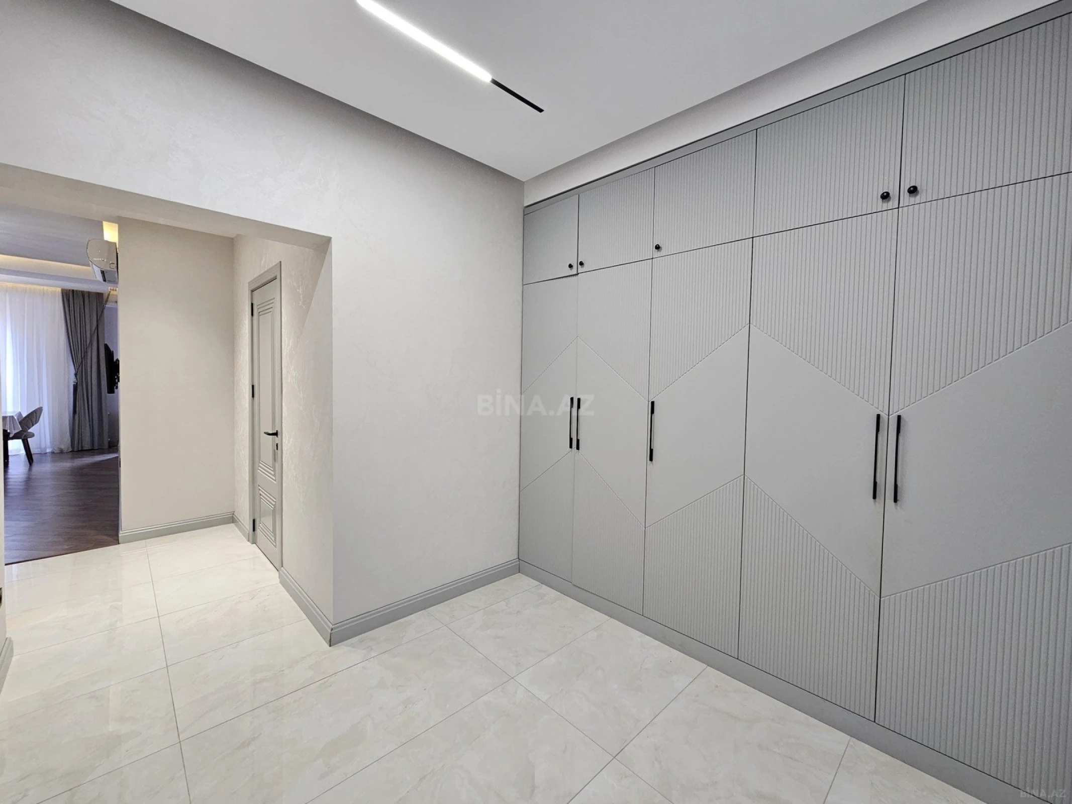 Kirayə verilir 2 otaqlı mənzil 70 m²