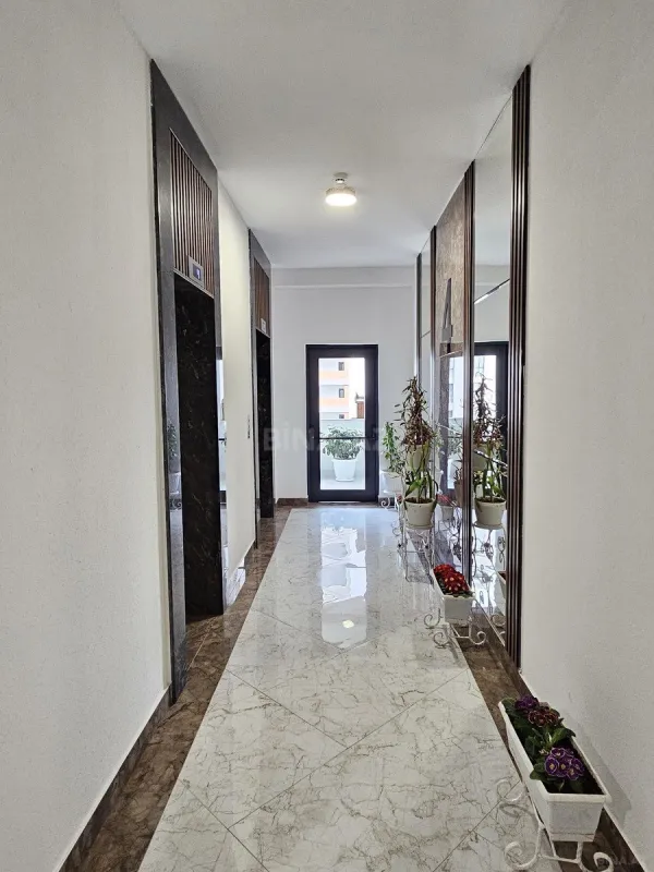 Kirayə verilir 2 otaqlı mənzil 70 m²