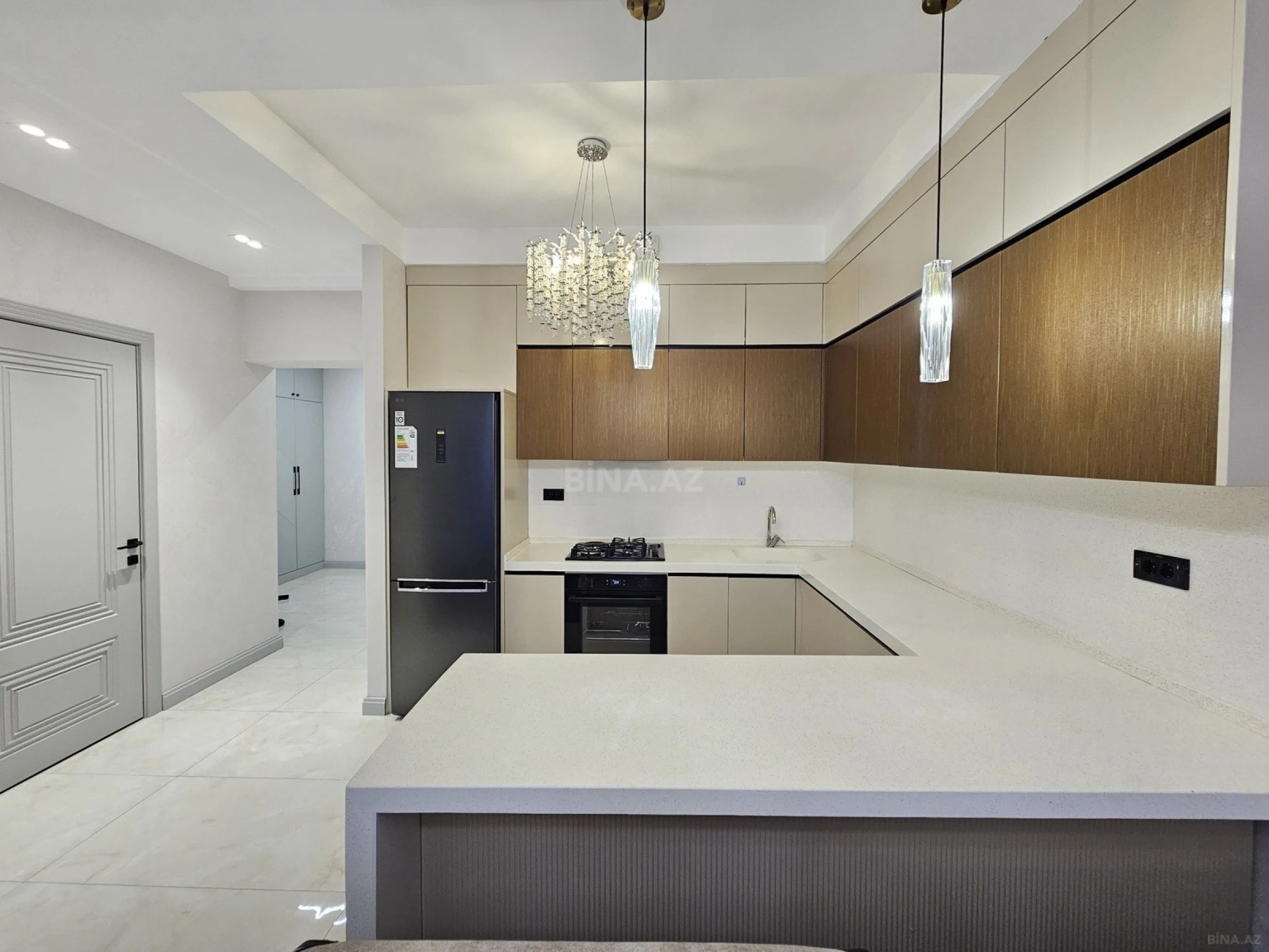 Kirayə verilir 2 otaqlı mənzil 70 m²
