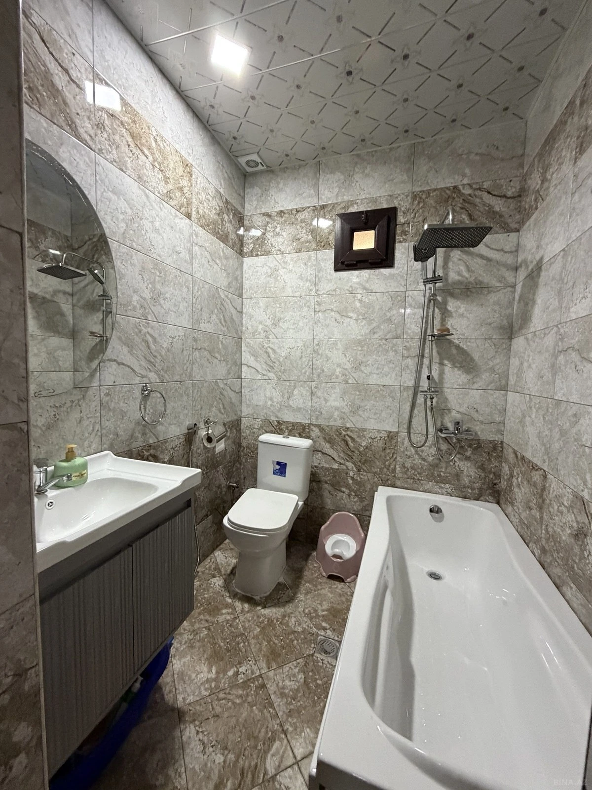 Satılır 7 otaqlı həyət evi 147 m²