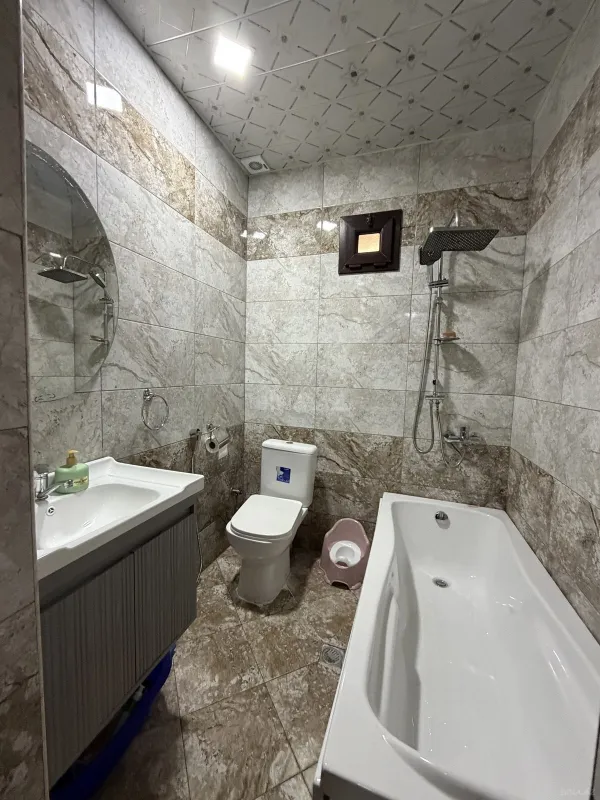 Satılır 7 otaqlı həyət evi 147 m²