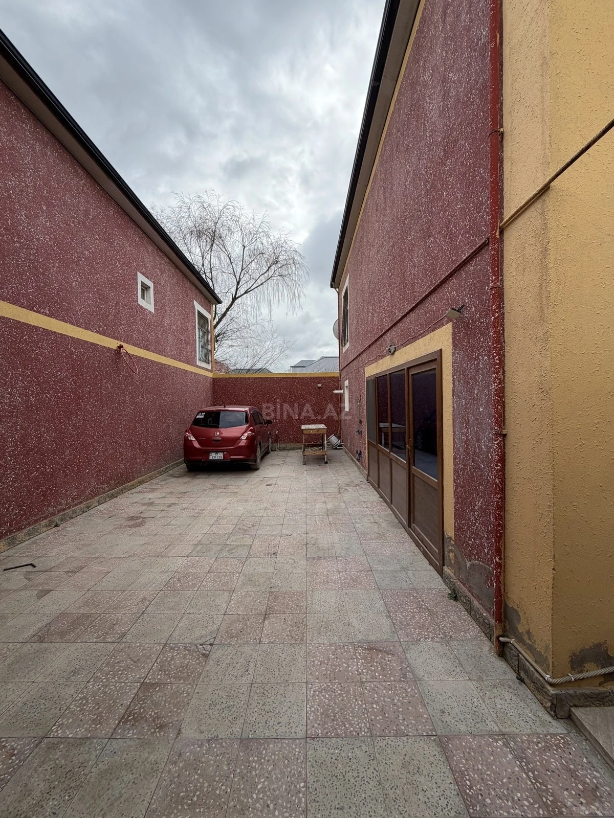 Satılır 7 otaqlı həyət evi 147 m²