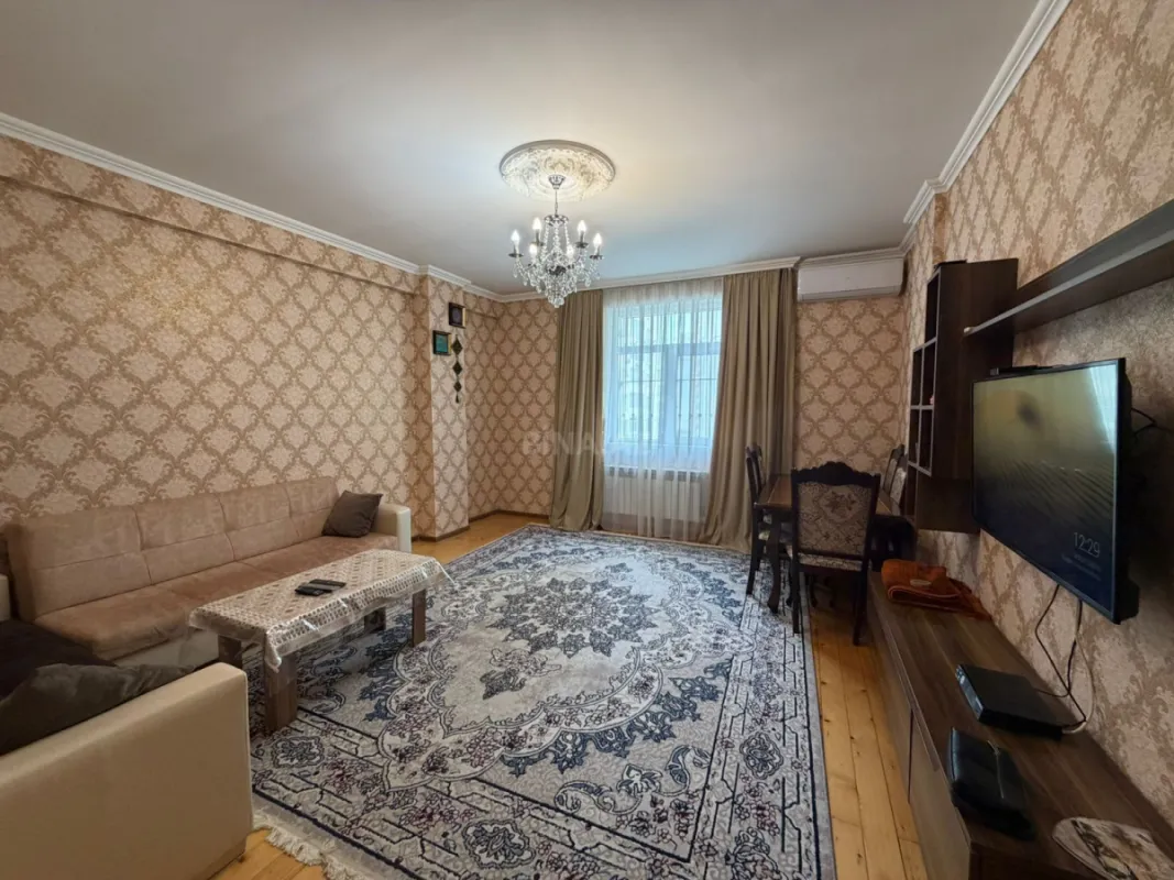 Satılır 2 otaqlı mənzil 57 m²