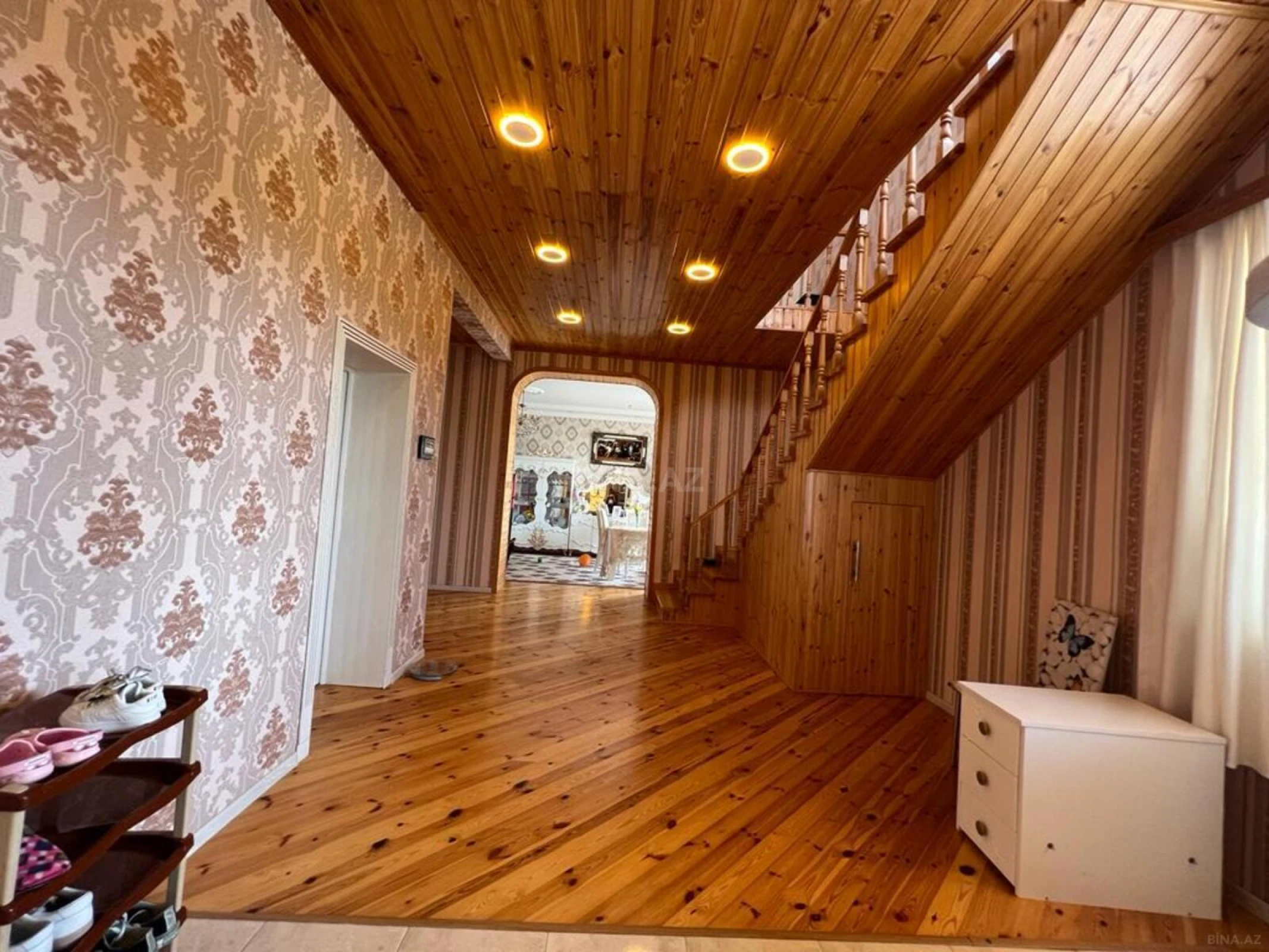 Satılır 4 otaqlı həyət evi 216 m²