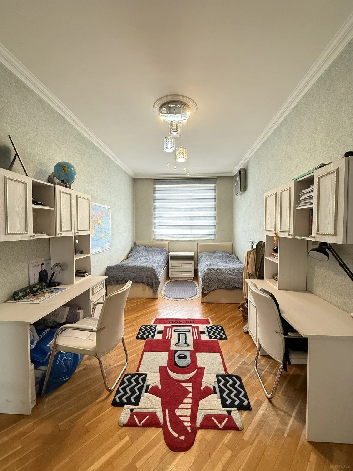 Satılır 3 otaqlı mənzil 141 m²