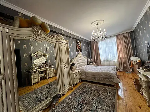 Satılır 3 otaqlı mənzil 96 m²
