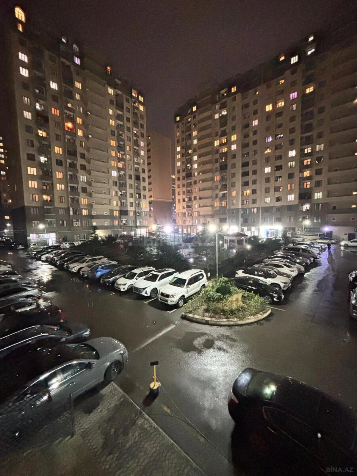 Satılır 2 otaqlı mənzil 70 m²