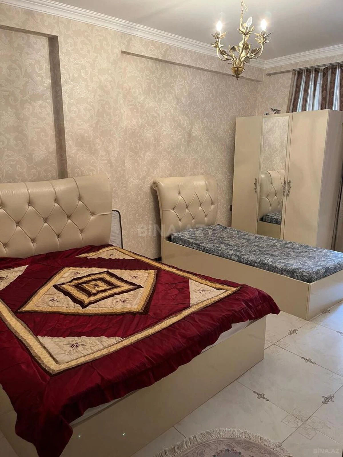 Kirayə verilir 3 otaqlı mənzil 145 m²