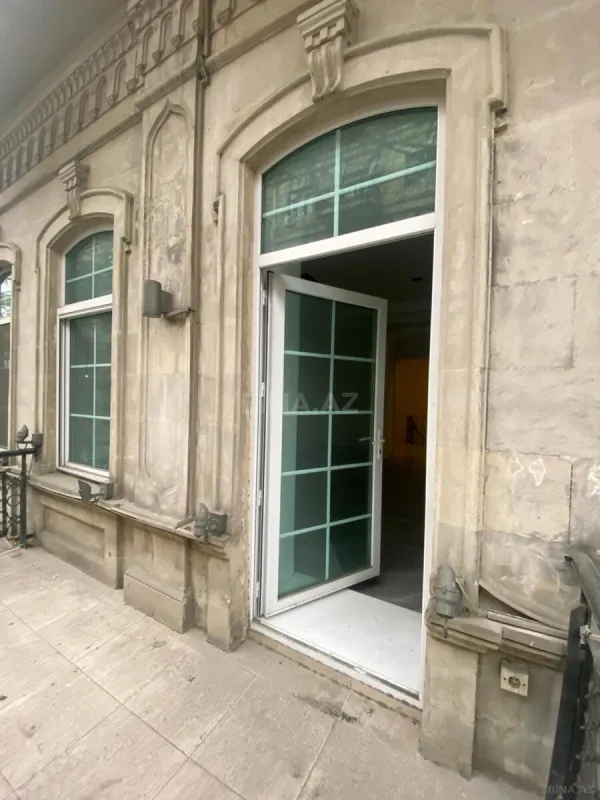 Kirayə verilir obyekt 300 m²