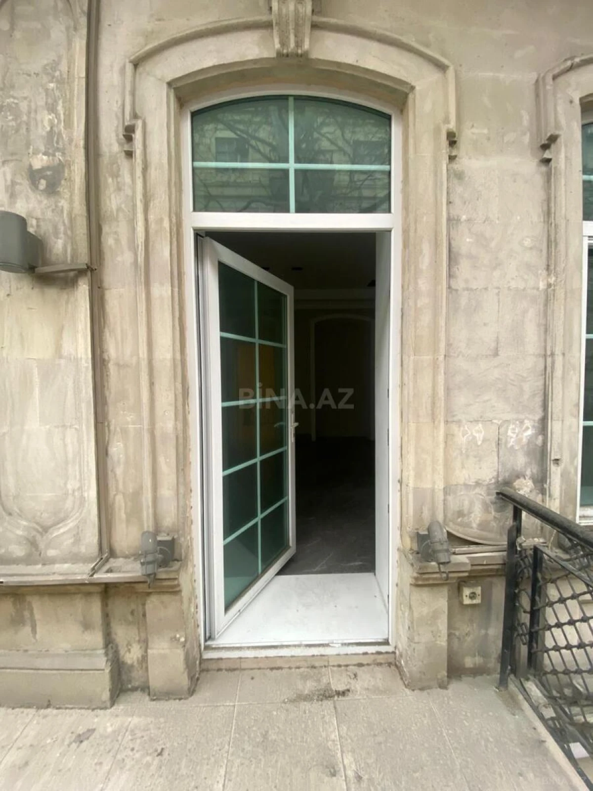 Kirayə verilir obyekt 300 m²