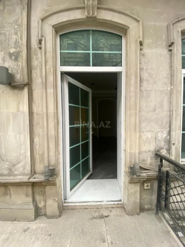 Kirayə verilir obyekt 300 m²