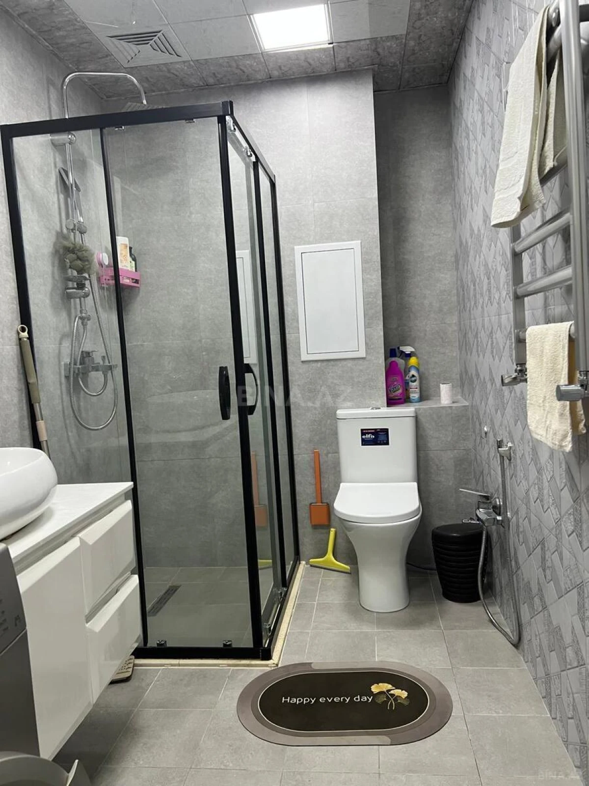 Kirayə verilir 2 otaqlı mənzil 60 m²