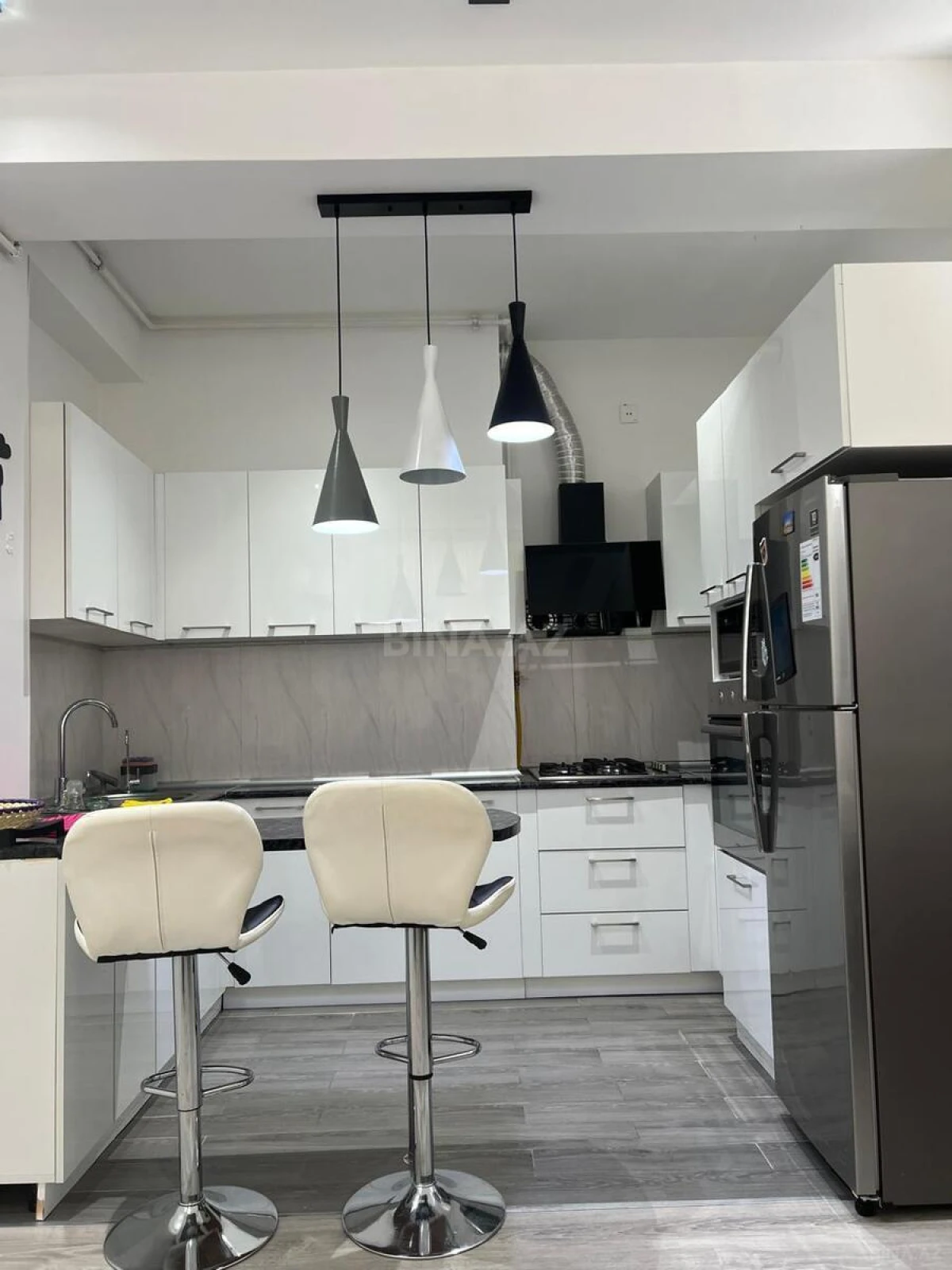 Kirayə verilir 2 otaqlı mənzil 60 m²
