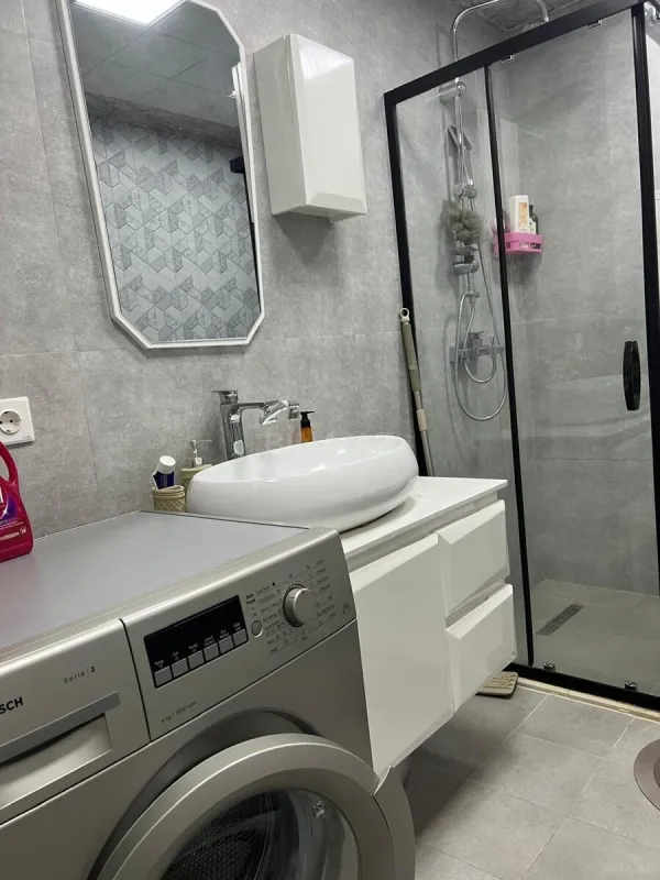 Kirayə verilir 2 otaqlı mənzil 60 m²