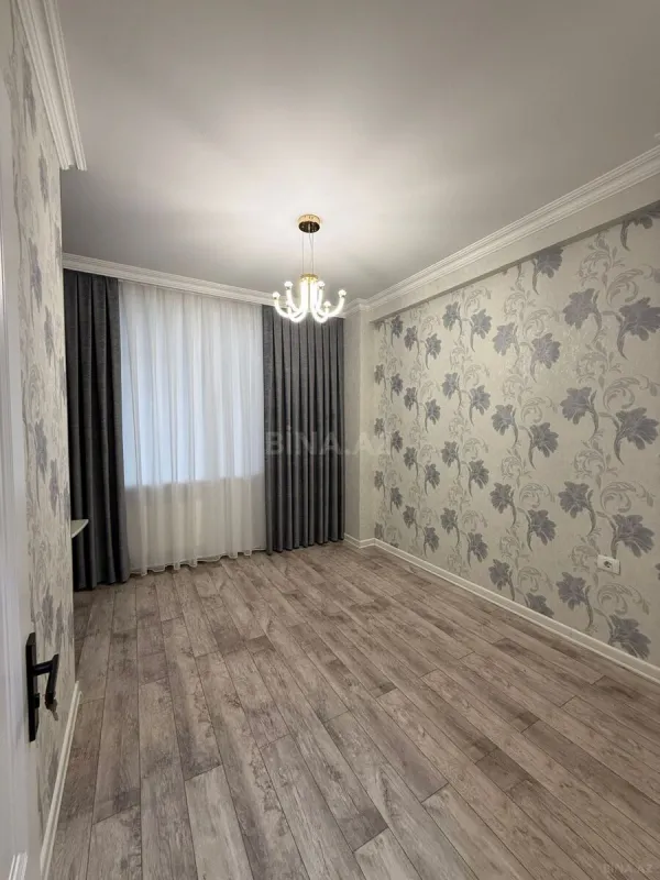 Satılır 3 otaqlı mənzil 110 m²