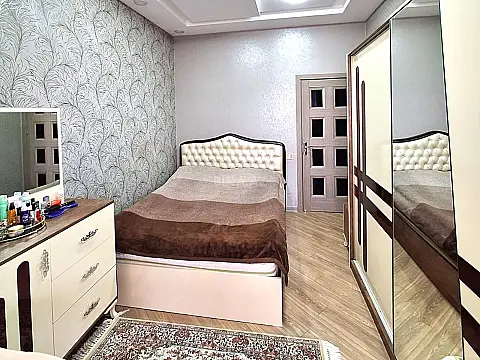 Satılır 3 otaqlı mənzil 79 m²