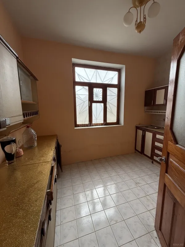 Satılır 7 otaqlı həyət evi 250 m²