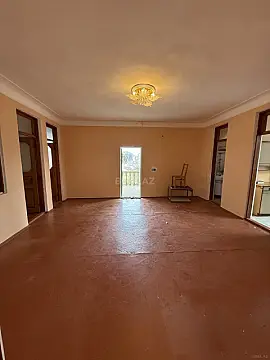 Satılır 7 otaqlı həyət evi 250 m²