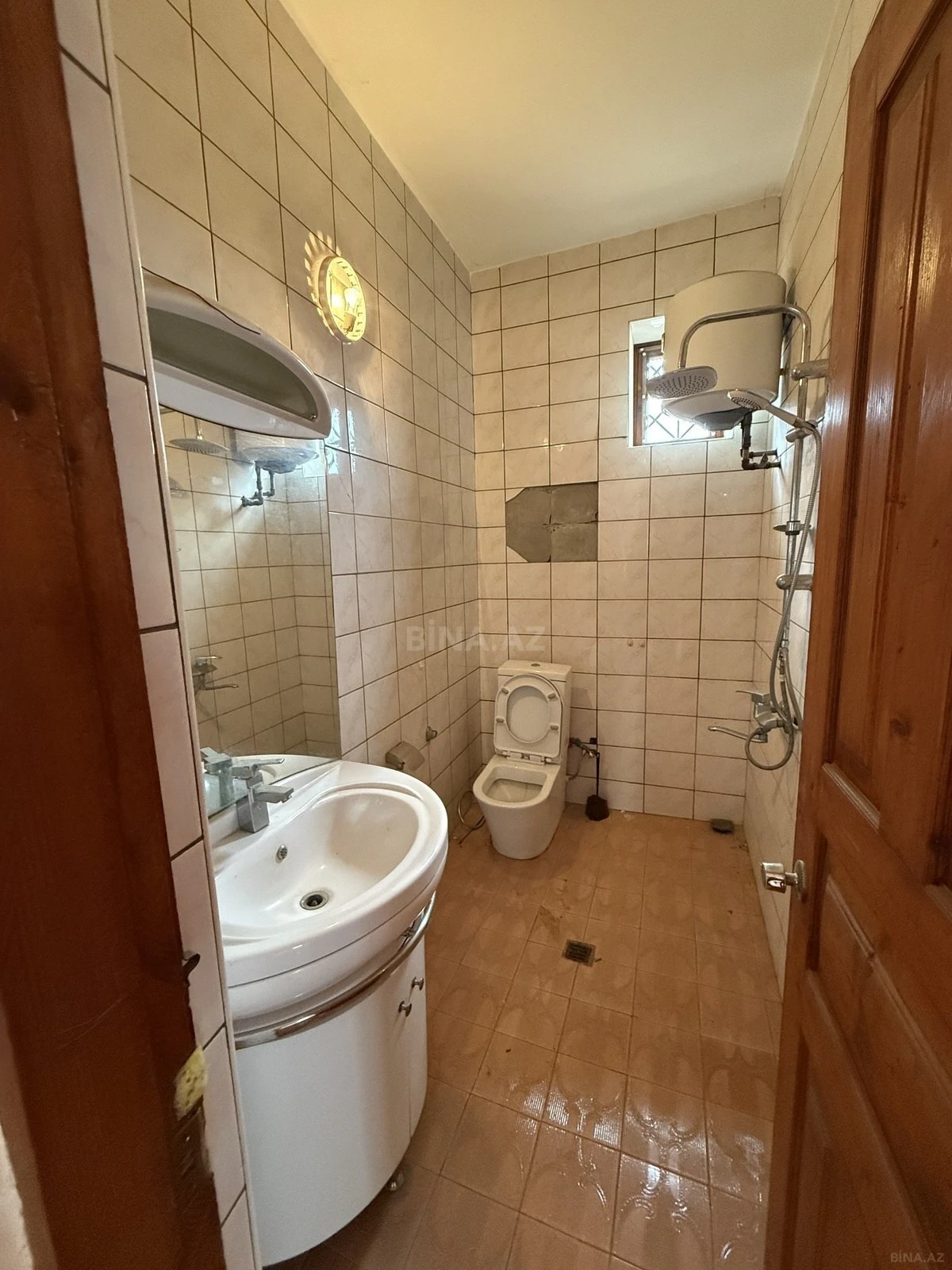 Satılır 7 otaqlı həyət evi 250 m²