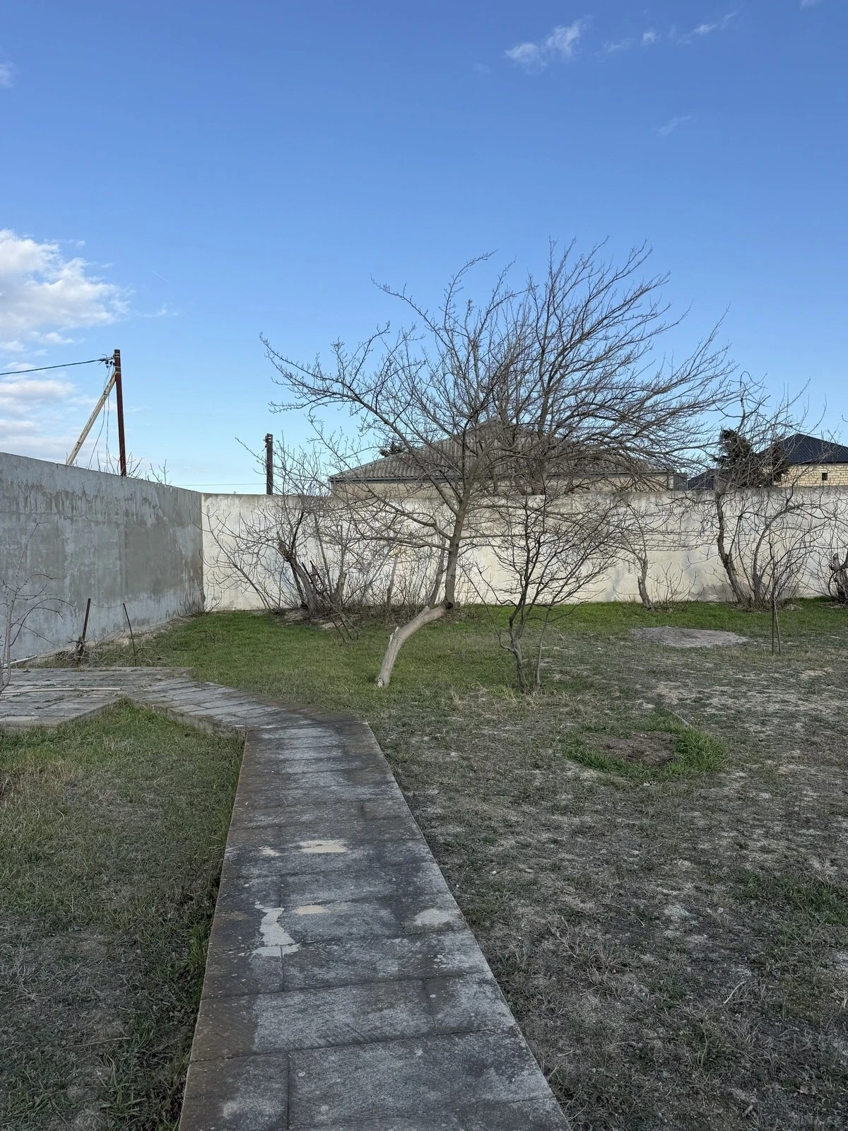 Satılır 7 otaqlı həyət evi 250 m²