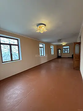 Satılır 7 otaqlı həyət evi 250 m²