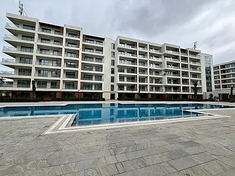 Satılır 2 otaqlı mənzil 57 m²