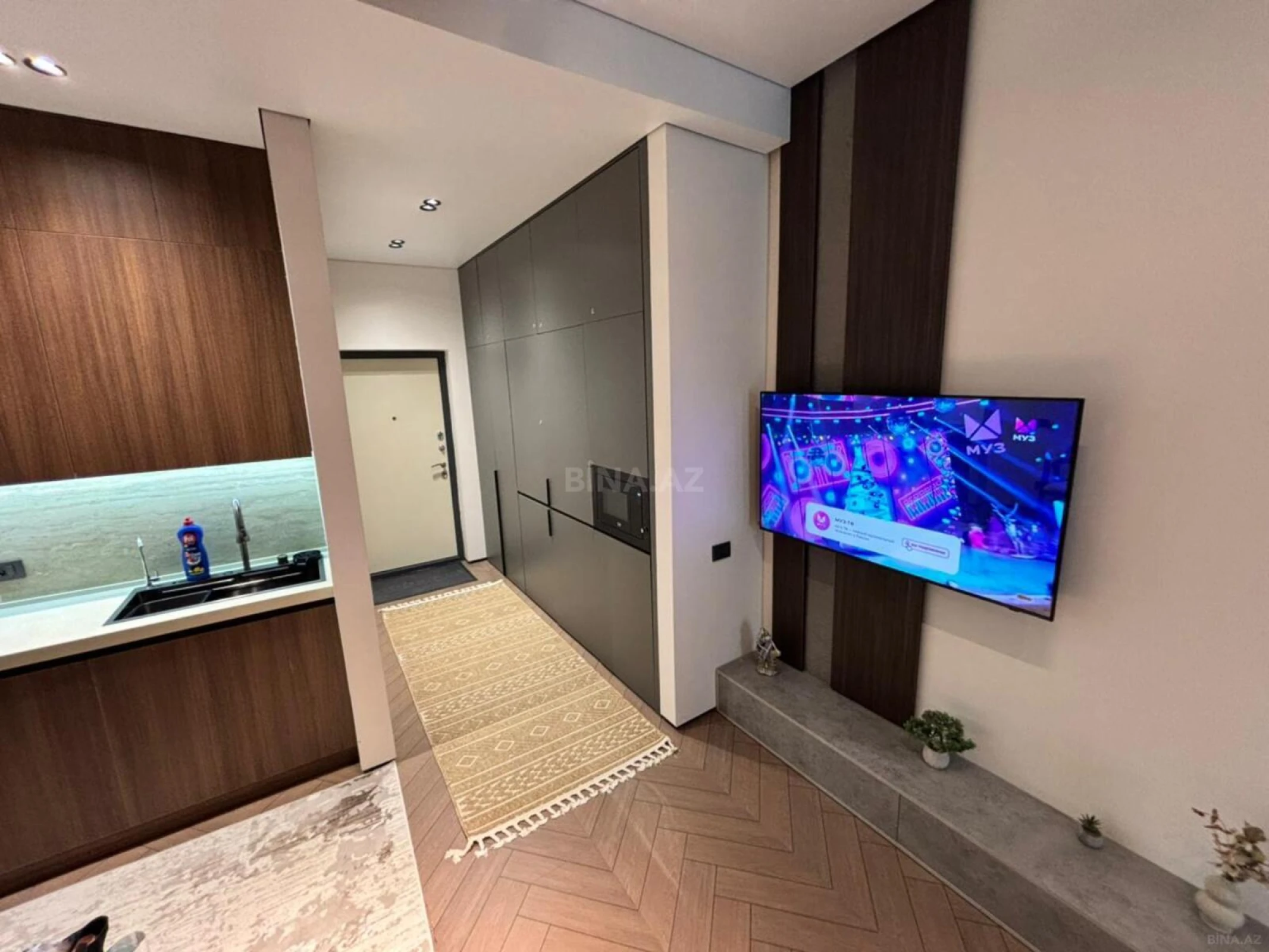Satılır 2 otaqlı mənzil 57 m²