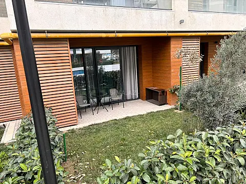 Satılır 2 otaqlı mənzil 57 m²