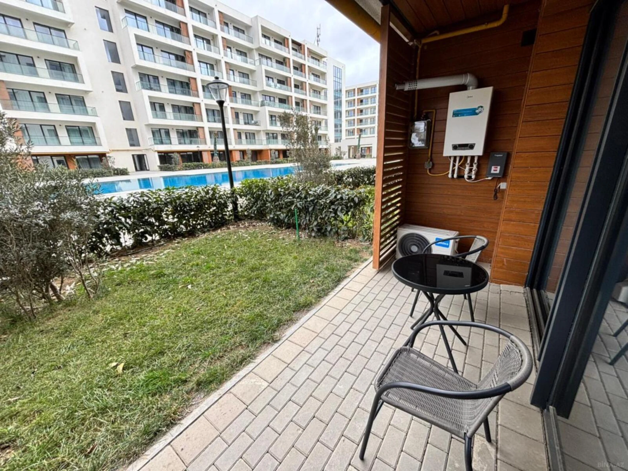 Satılır 2 otaqlı mənzil 57 m²